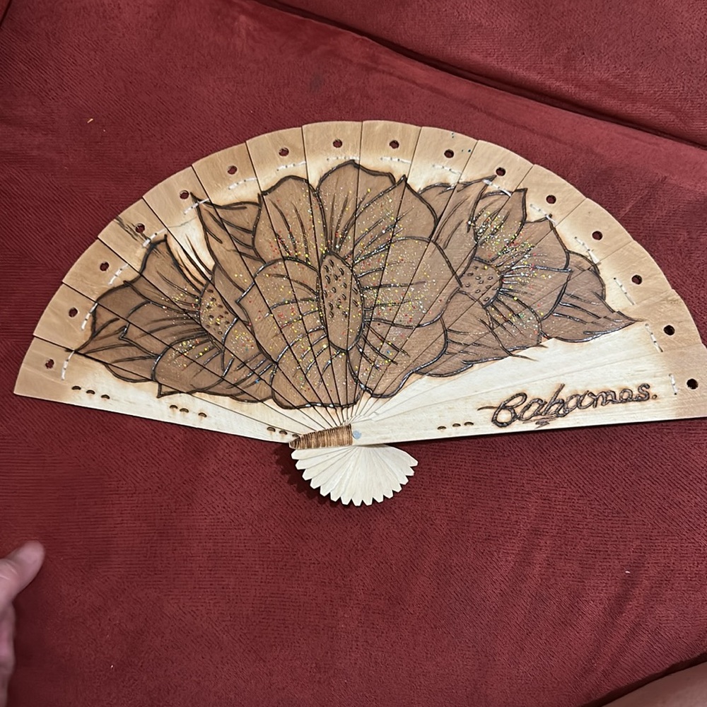 Handcrafted Wooden Fan with Floral Design Bahamas - Picture 5 of 5